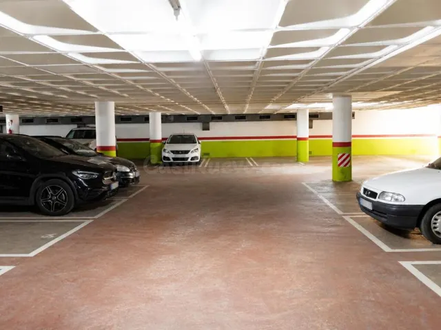Exclusivo piso con vistas a Montserrat en pleno centro de Manresa — 17