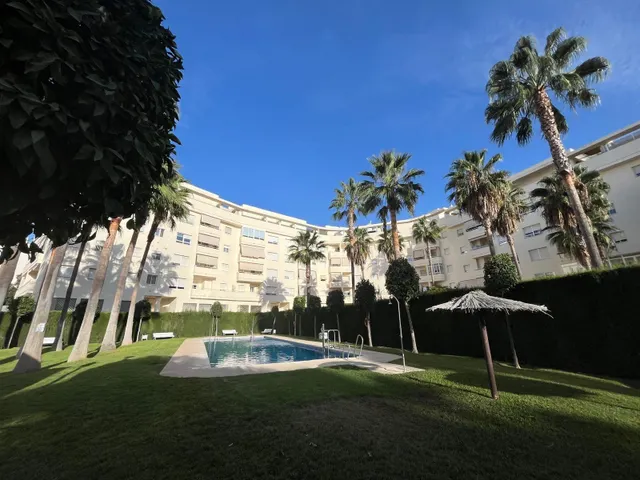 MAGNÍFICO APARTAMENTO EN URBANIZACIÓN PRIVADA CON PISCINA — 35