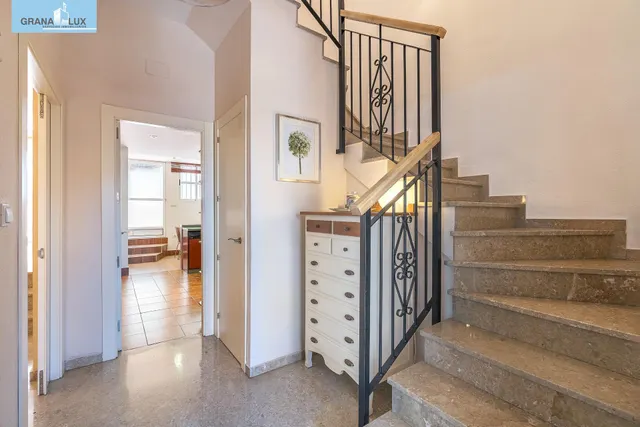 ADOSADA EN URBANIZACIÓN EN HUETOR VEGA — 14