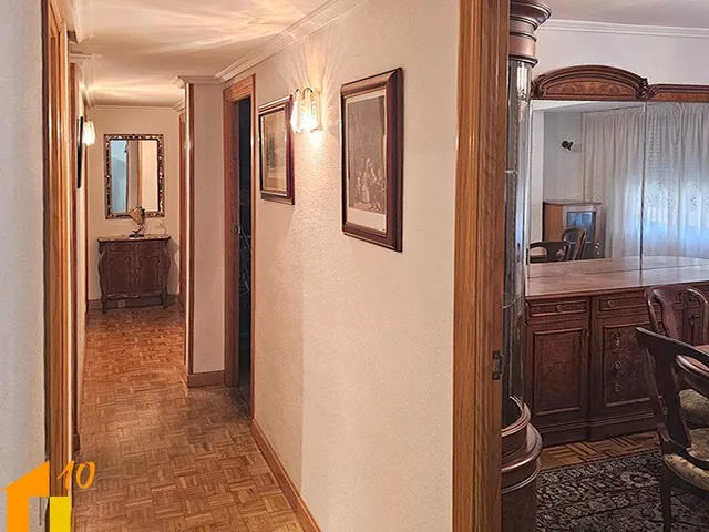 Piso 4 habitaciones 104m² en venta - Avda. del Cid — 7