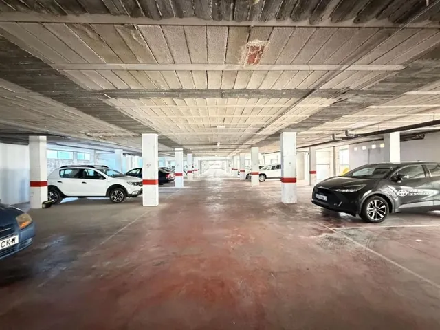 Local comercial 2800m² en venta - Estacion de autobuses — 13
