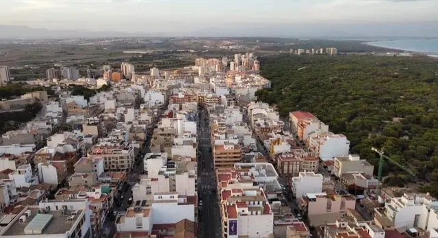 Fantástico local comercial en el centro de Guardamar del Segura, Alicante, Costa Blanca — 19