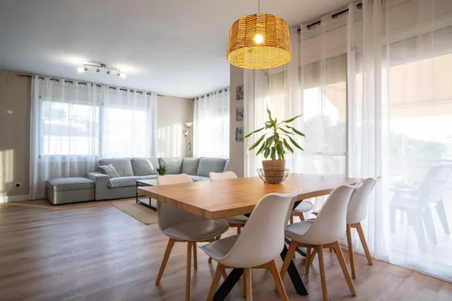 Casa con Piscina en Venta en Can Parellada — 6