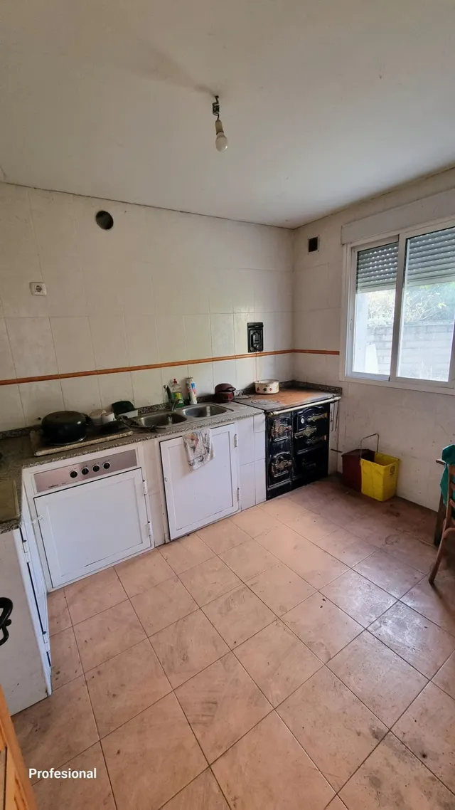 CASA CON TERRENO EN COLUMBRIANOS — 8