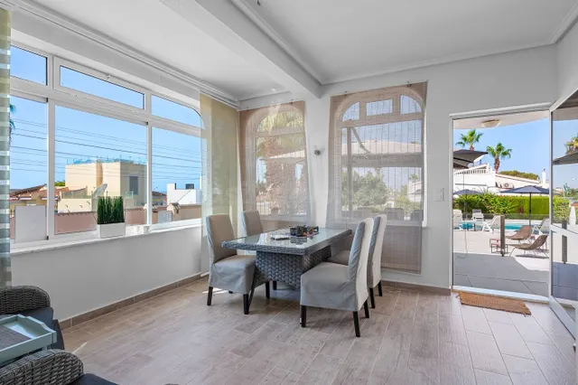 Villa 3 habitaciones 250m² en venta - Centro de la Ciudad Quesada — 24