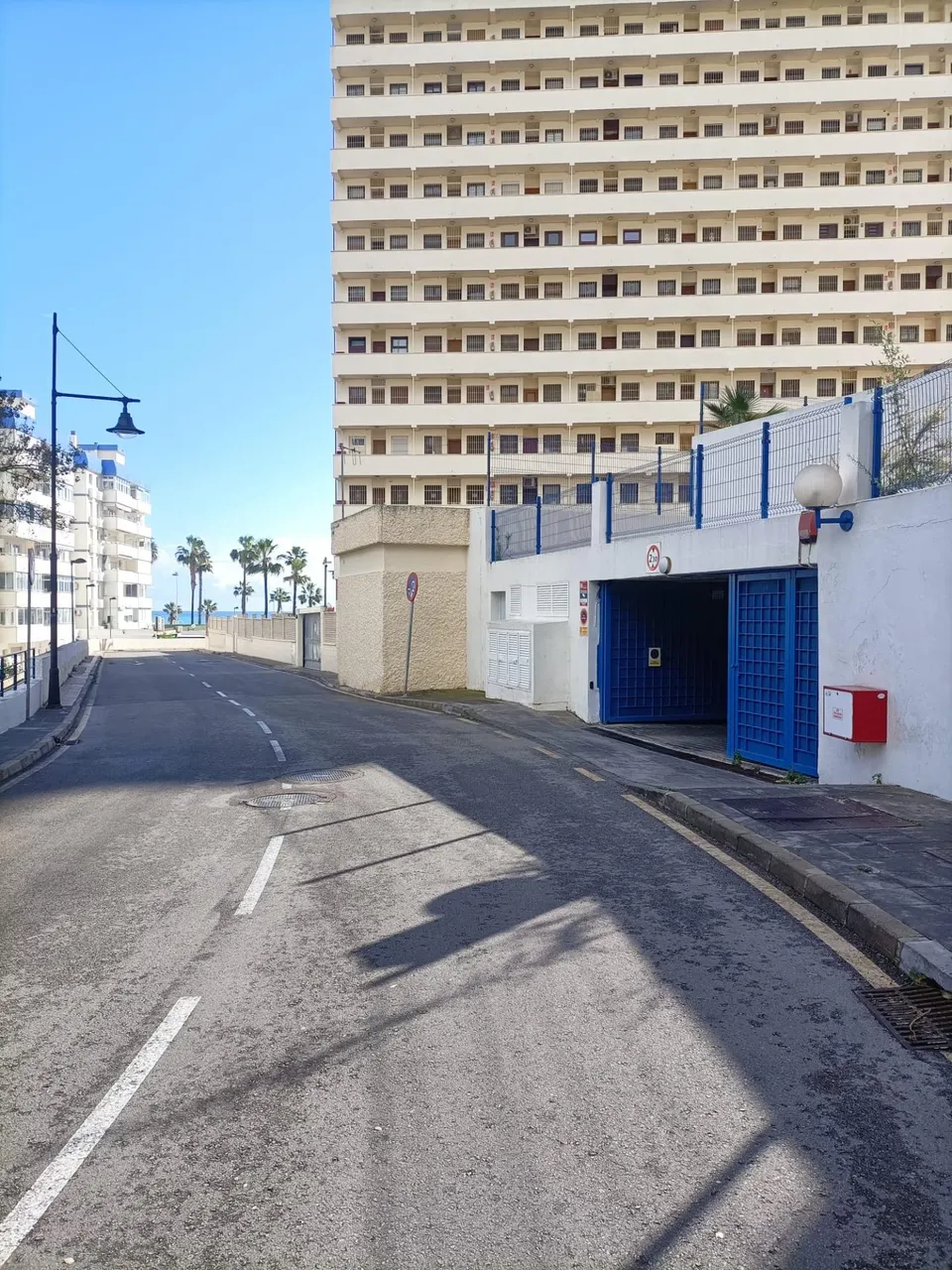 PLAZA DE GARAJE EN BENALMADENA COSTA (LOS PATOS) A 250 M DEL MAR