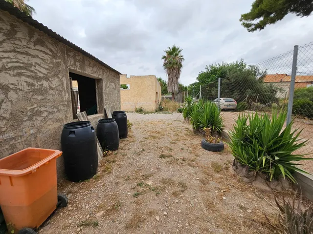 VIVIENDA CON TERRENO — 19