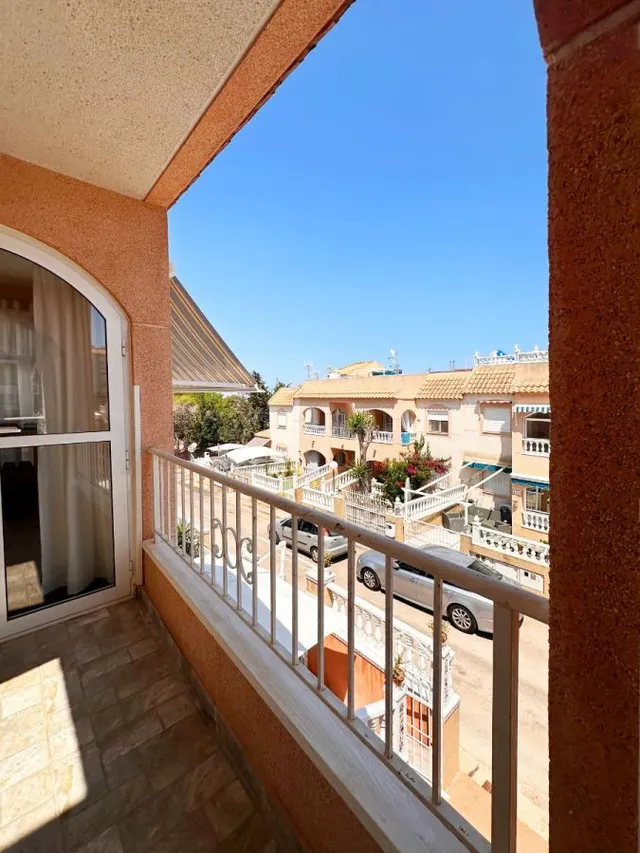 Bungalow de 2 dormitorios y 1 baño en los balcones (Torrevieja) — 7