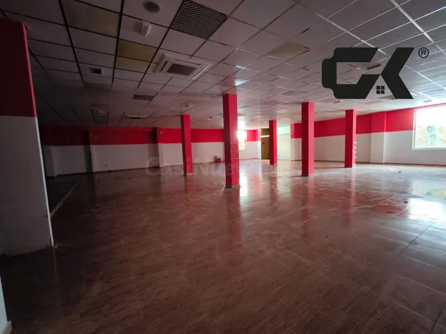 Local comercial en alquiler en Torre Pacheco – 400 m2 – Tota - foto 2