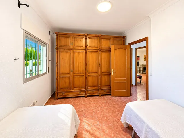 Venta de chalet en las mogarizas con 1125 metros de parcela urbano — 18