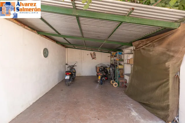 Casa con gran solar — 48
