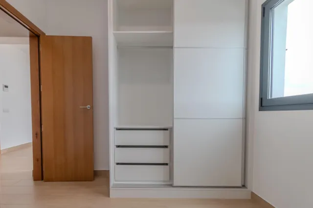 Piso en alquiler de 2 dormitorios con vistas a la ciudad — 6