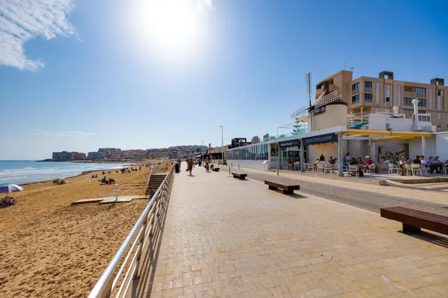 Ático duplex con solárium, vistas al mar y a 280 metros de la playa de La Mata — 38
