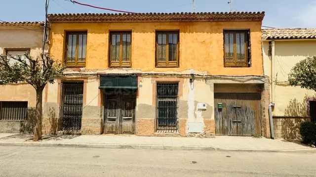 Gran casa señorial del 1900 a reformar con piscina y terreno