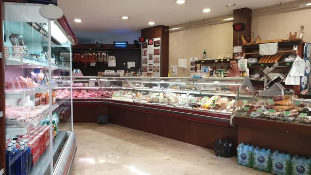 Oportunidad única. apto para pizzerias o comida preparada
