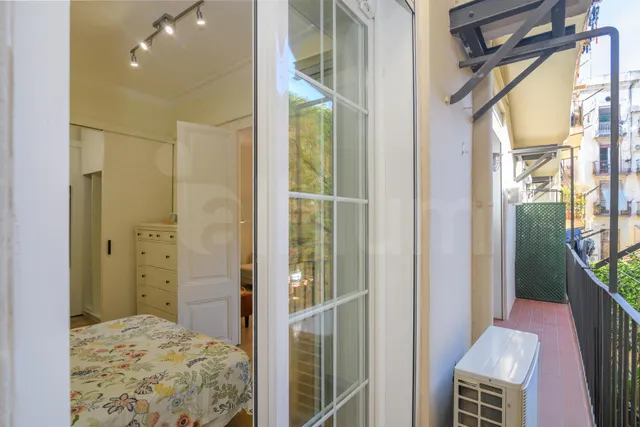 Vivienda con balcón y ascensor en pleno corazón del Gòtic — 31