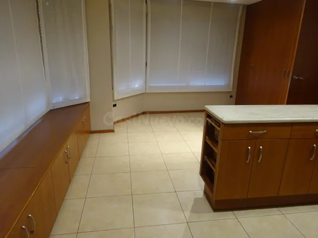 ATICO DUPLEX CON ASCENSOR Y GARAJE EN ZONA CENTRO - foto 4