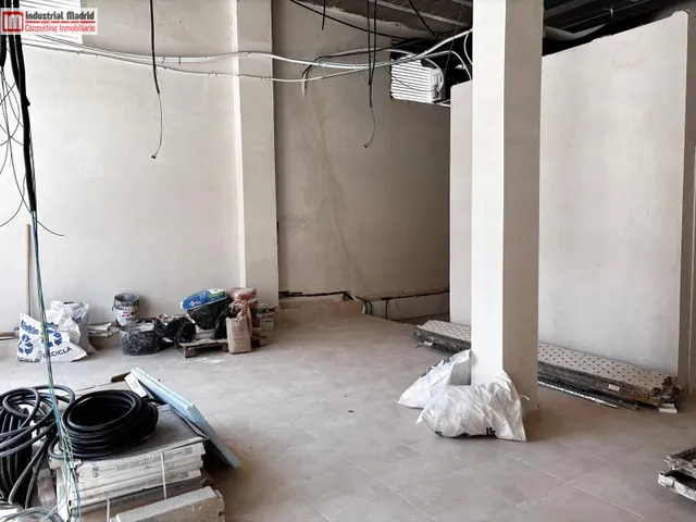 OPORTUNIDAD LOCAL EN EXCELENTE ZONA DE ARGANDA DEL REY — 6