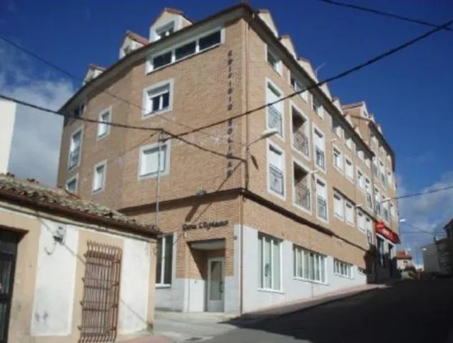 Urbis te ofrece una plaza de parking en Alba de Tormes, Salamanca. — 20