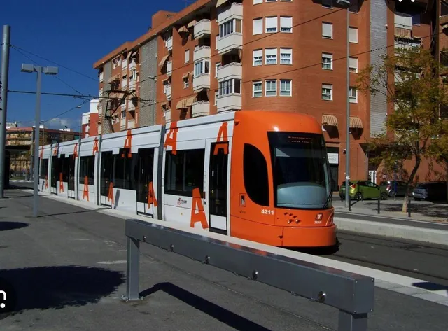 Acogedor piso en venta en Colonia Requena — 25
