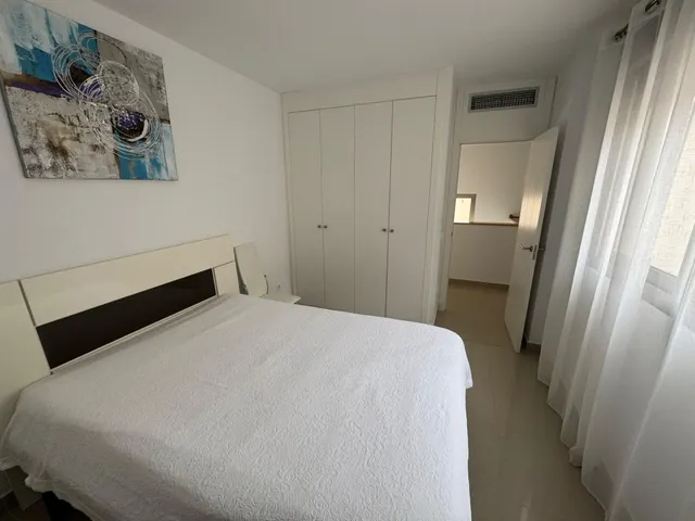 Exclusivo Adosado en Punta Prima, Torrevieja - €375,000 — 28