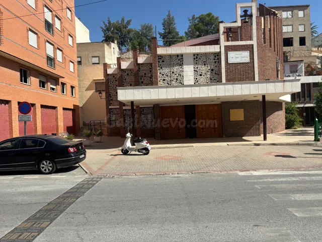 Local comercial en esquina a estrenar, casi 300 m2, Avda. de - foto 3