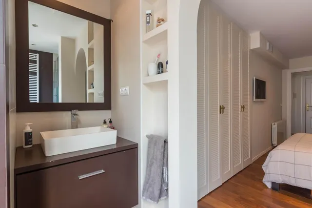 Amplia y Elegante Vivienda con Excelentes Acabados — 15