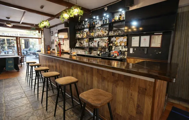 Bar 110m² en venta - Centro — 16