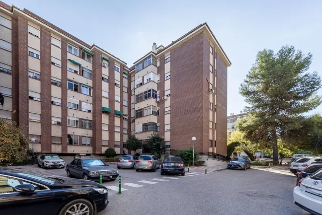 Espacio, luz y comodidad en una vivienda con grandes posibilidades en zona Alcampo — 29