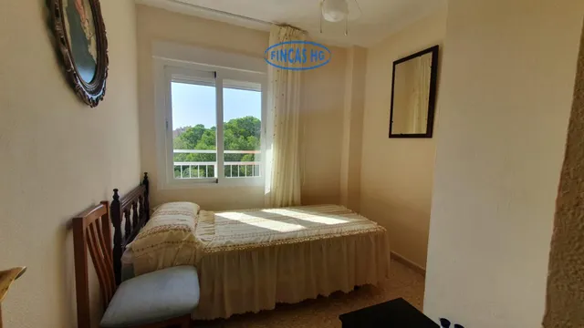 Amplio piso con tres dormitorios en playa de san juan — 21
