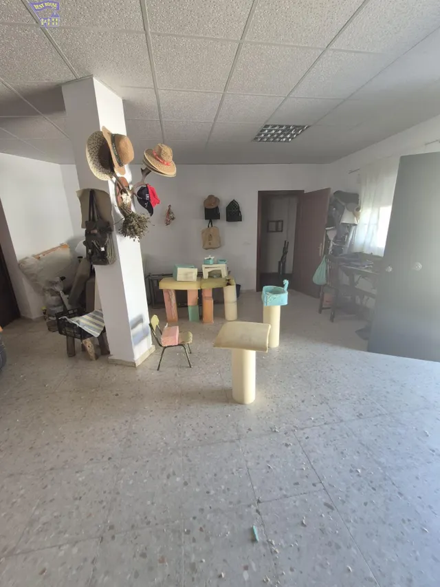 SE VENDE CASA EN ZONA DE LA JUNTA DE LOS RÍOS — 24