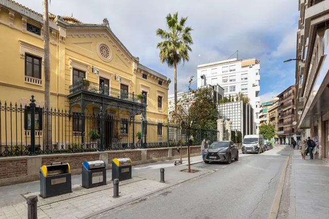 Exclusiva vivienda con vistas al Palacio de los Patos, junto Recogidas, 4 dormitorios 3 baños — 2