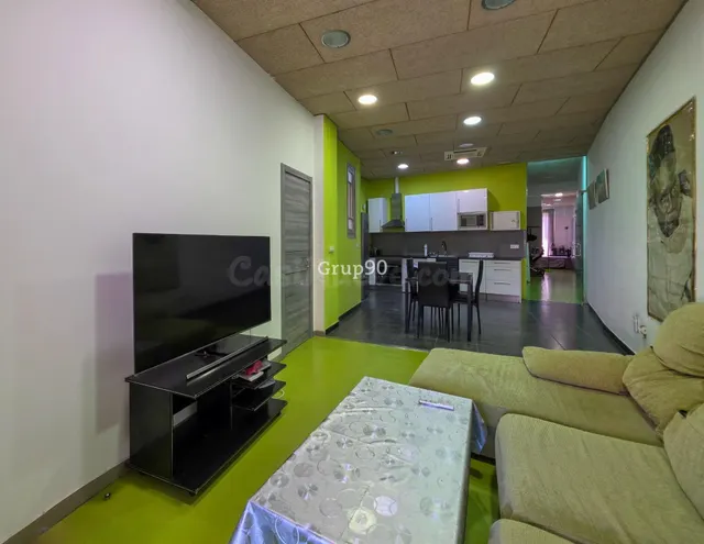 OPORTUNIDAD DE INVERSIÓN. Piso de 3 habitaciones en pleno Ce - foto 3
