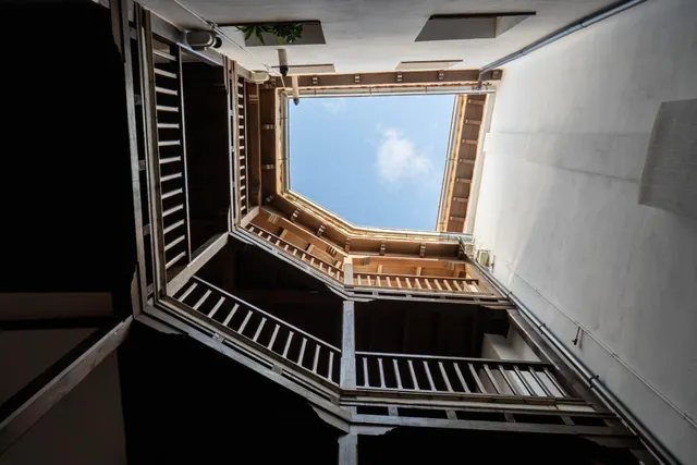 VENTA DE CÉNTRICO PISO DÚPLEX EN CALLE ELVIRA - GRANADA — 40
