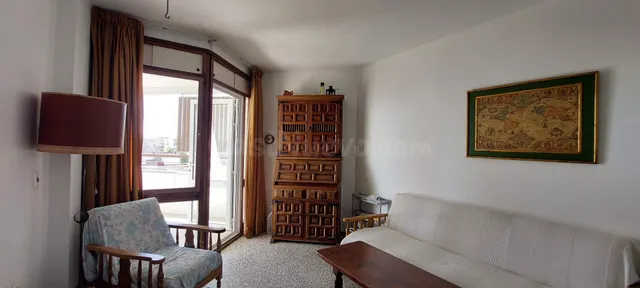 Piso en venta en Paseo Jaime I - foto 2