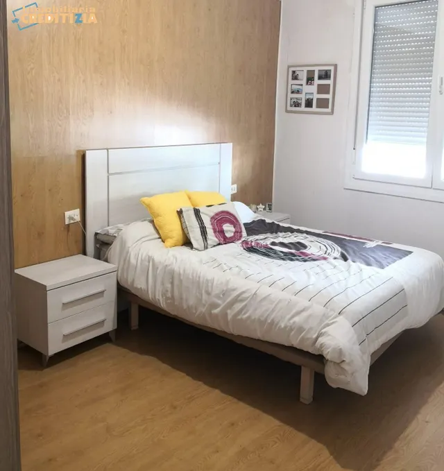 CASA CON TERRAZA Y PISO — 33