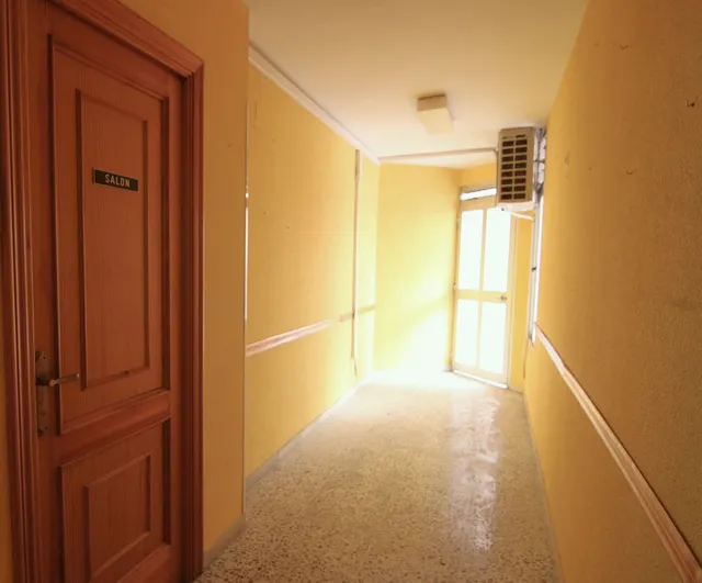 Local comercial 106m² en venta - South of spain — 13