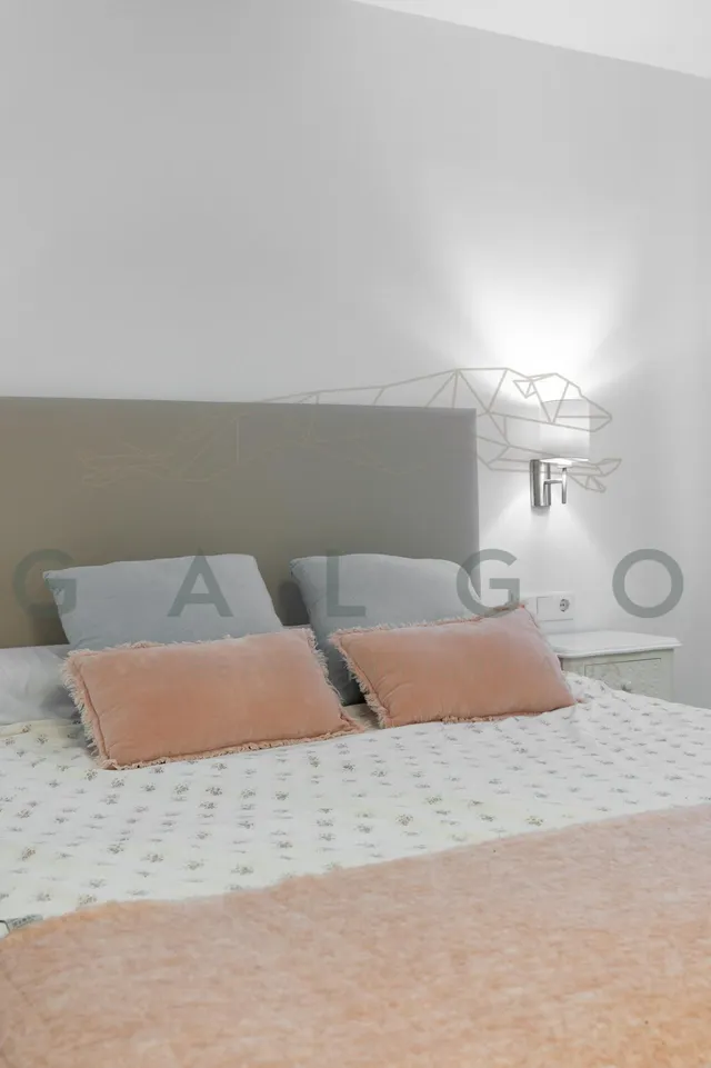 Comprar piso reformado con garaje junto a Plaza Xúquer — 34
