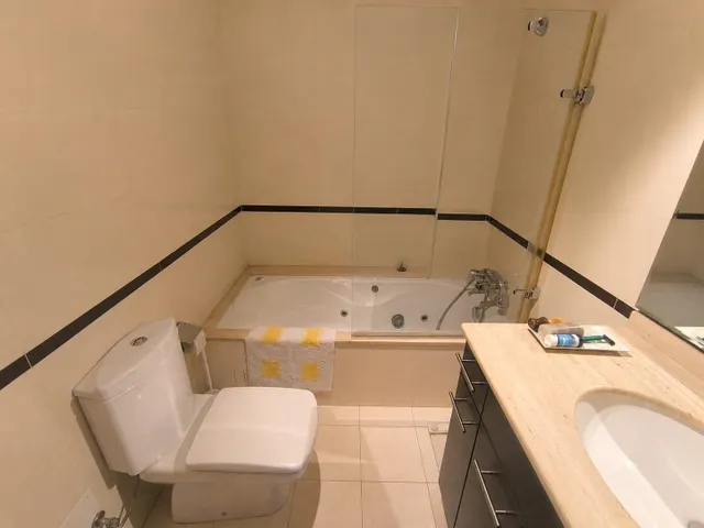 PISO CON PARQUING Y TRASTERO EN VENTA — 15