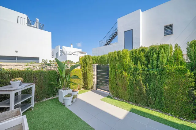 Villa 3 habitaciones 136m² en venta - Centro de la Ciudad Quesada — 50