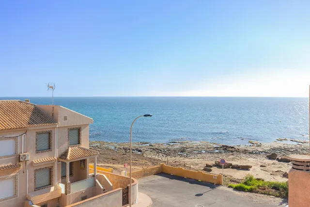 Adosado en primera línea con vista al mar — 2