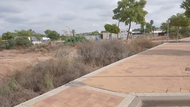 SE VENDE SOLAR URBANO EN LA QUINTA (MOLINA DE SEGURA)