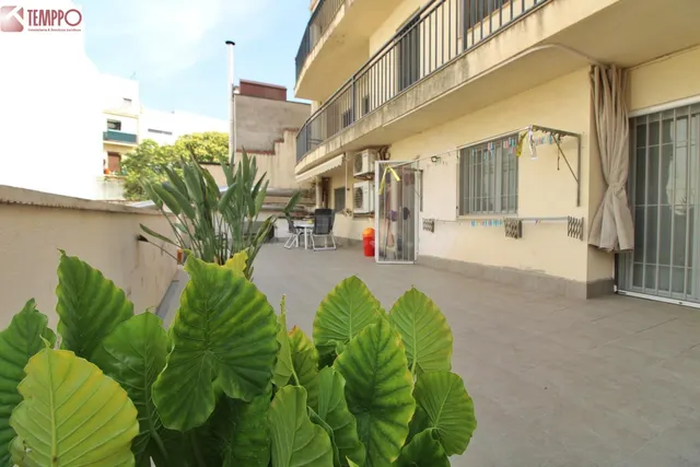 Espectacular piso de 160 m2 útiles con una terraza de 50 m2  - foto 2