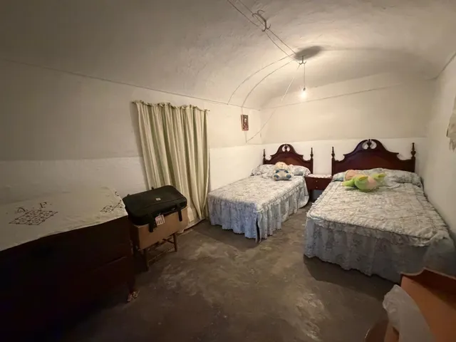 Casa con patio en Albalá — 16