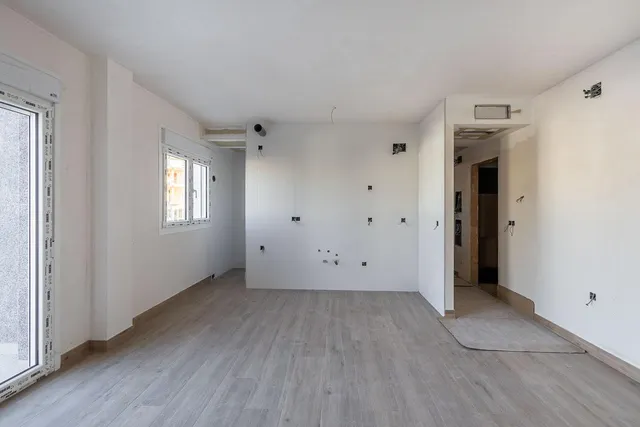 OBRA NUEVA EN LOJA — 6
