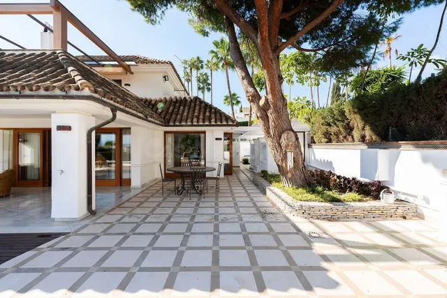 Chalet 3 habitaciones 364m² en venta - Marbella - foto 3