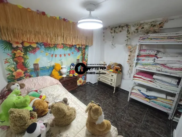 Inmobiliaria tejares vende local reacondicionado como vivienda en zona hospital — 12