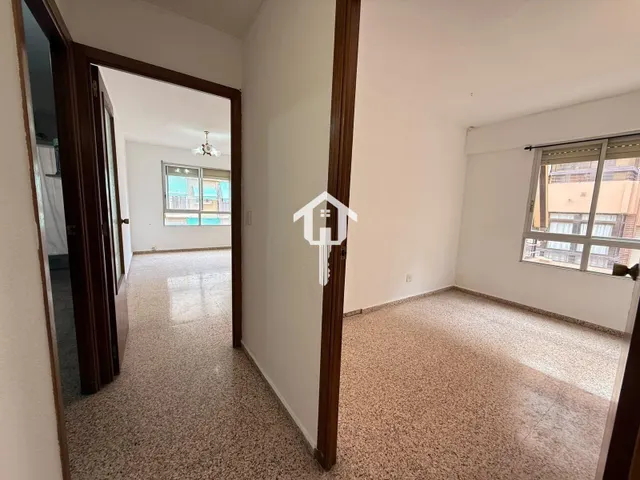 PISO EN VENTA EN ALICANTE. ZONA DE BABEL. 74m2, 4 habitaciones, 1 BAÑO Y 1 ASEÑO, TERCERA PLANTA CON ASCENSOR. — 11
