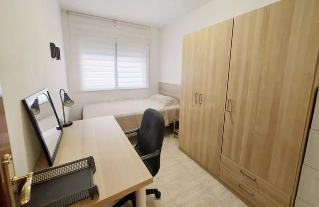 ¡CHICAS ESTUDIANTES! PISO DE TRES habitaciones EN ALQUILER, CON PLAZA DE GARAJE EN VILLANUEVA DE LA CAÑADA — 11