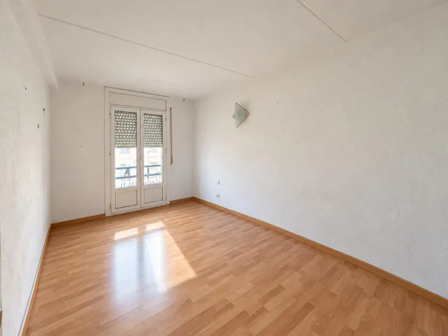 Se vende piso en el prat del llobregat, zona san cosme — 11